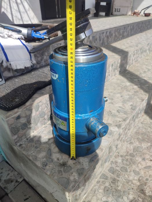 Продам 2 гидроцилиндра цилиндра абсолютно новых