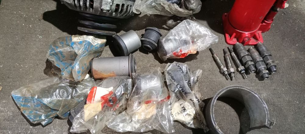 Продам запчасти на Паджеро 2