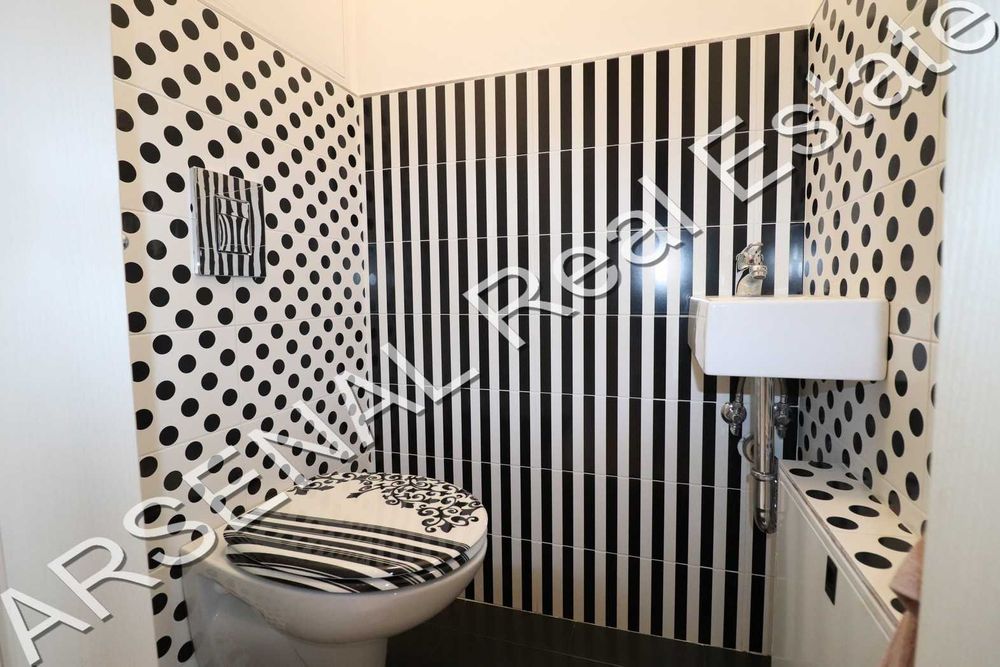 Дава се под наем Тристаен апартамент в София, Лозенец - 112 кв.м за 797.64 € - Снимка #9