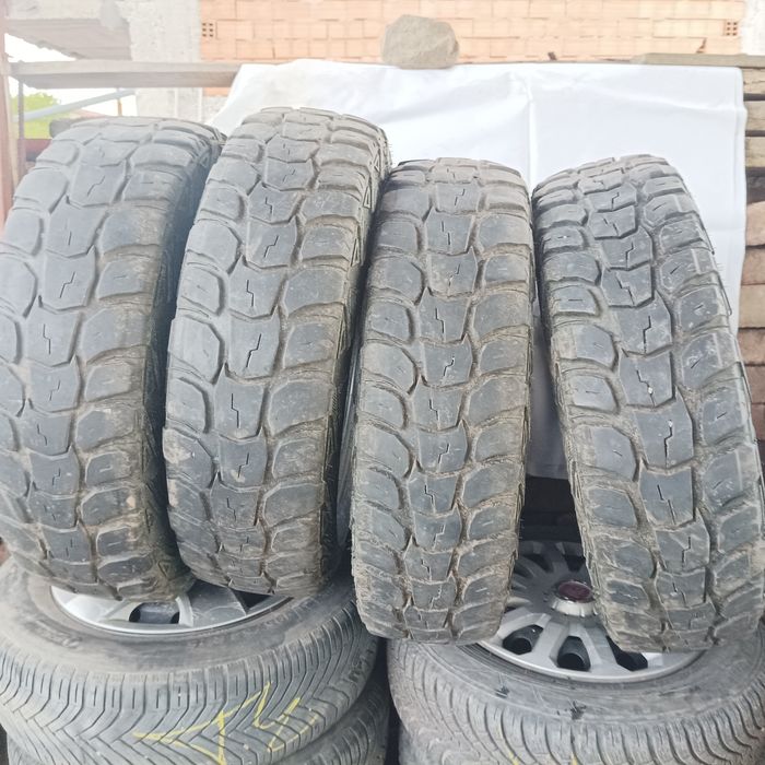 Гуми за джип suv offroad