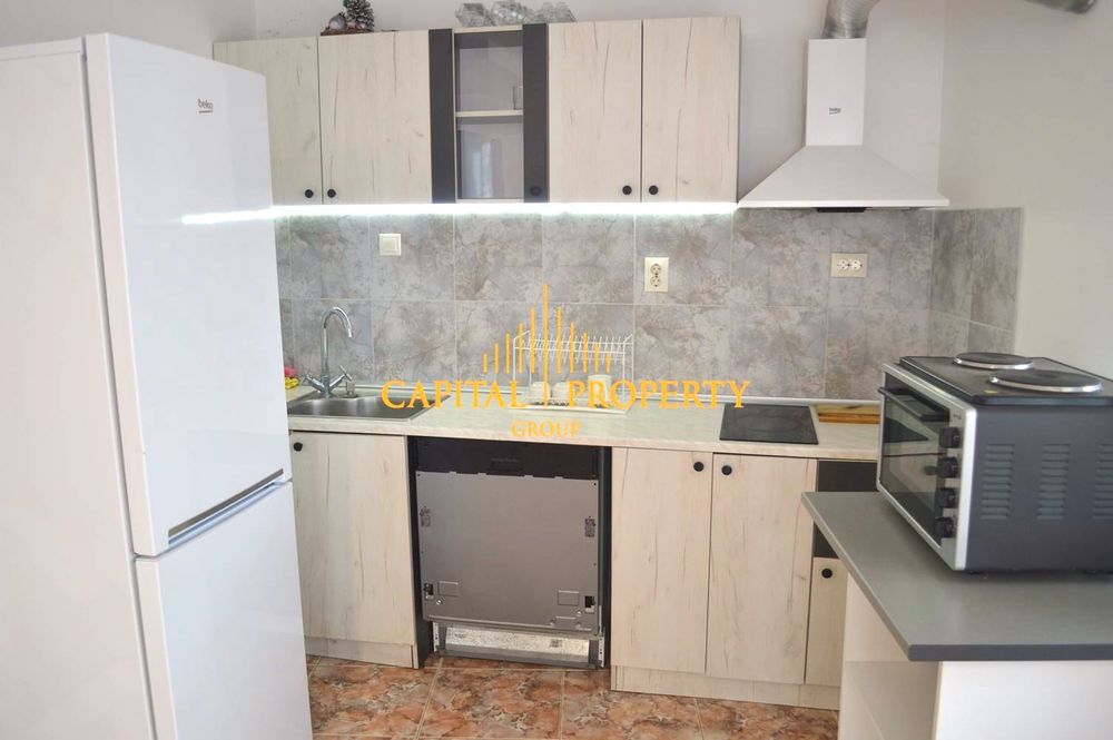 Дава се под наем Двустаен апартамент в Варна, м-т Траката - 60 кв.м за 433.5 € - Снимка #1