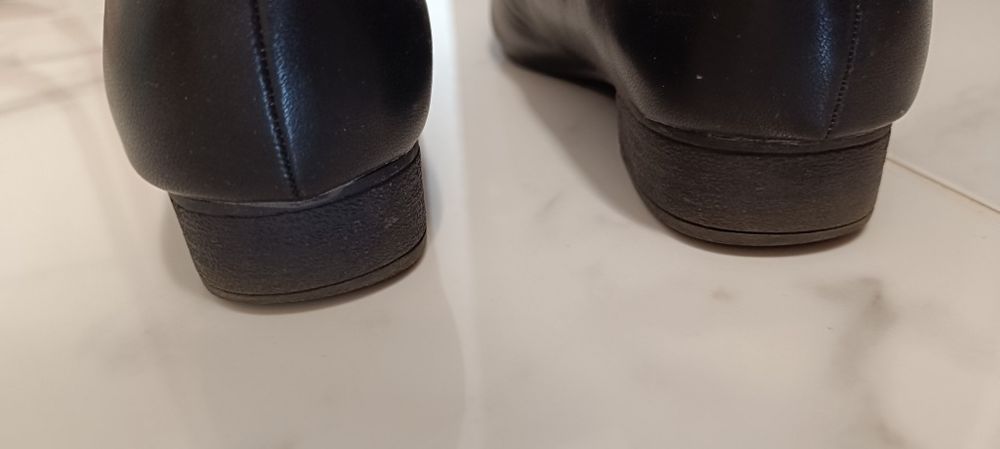 Ниски обувки + подарък чизми