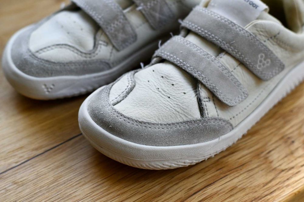 Vivobarefoot marime 30