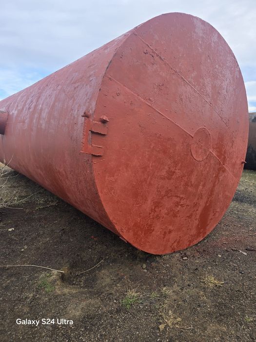 Vindem rezervoare metalice