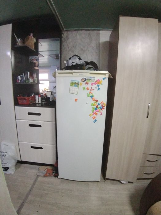 Продам Холодильник Бирюса - 6С-1