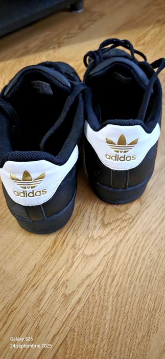 Pantofi sport bărbați.