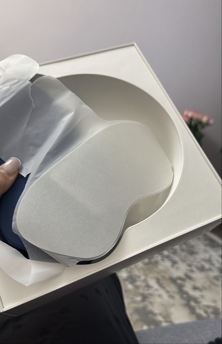Продам наушники Airpods max