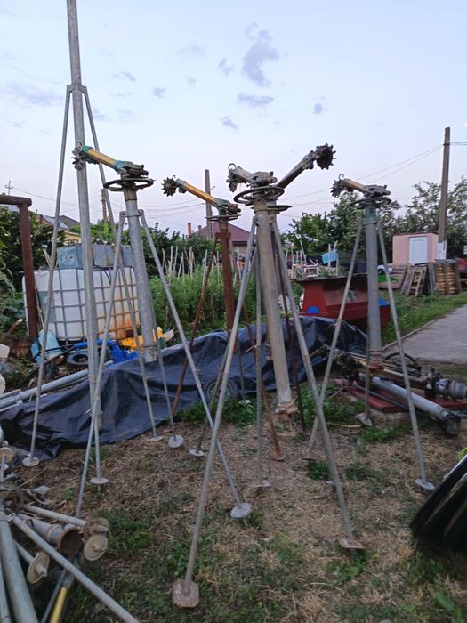 Aspersoar și trepied pentru irigat