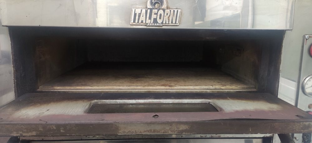 Професионална фурна за пици “Italforni”