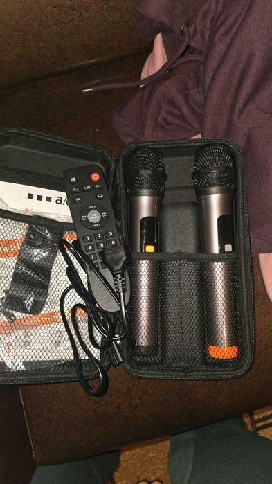 Boxa de vanzare noua