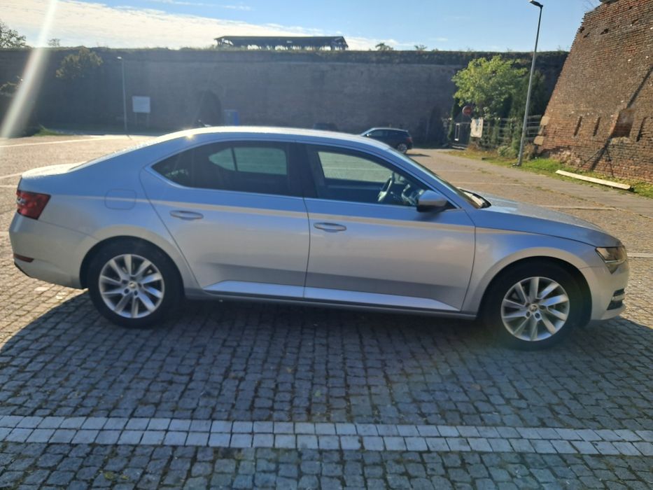 SKODA Superb 2023 — imagine 2