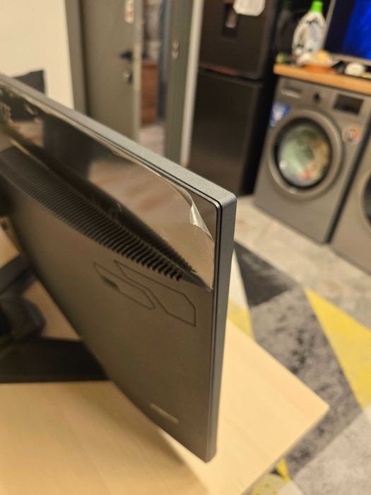 Gigabyte monitor