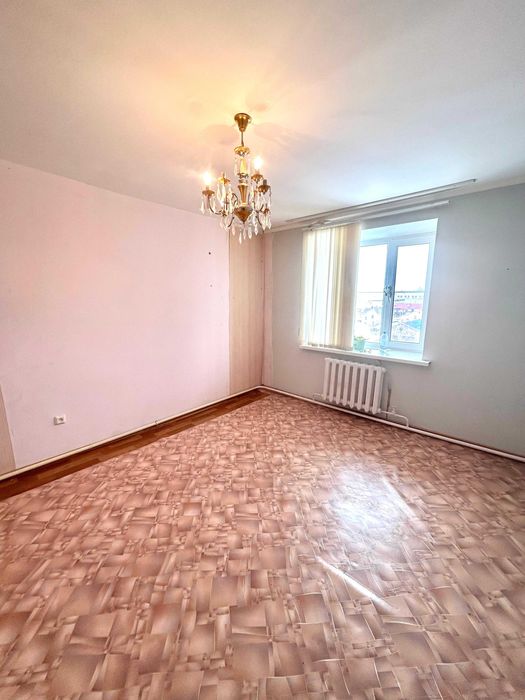 Продаётся 3 комн квартира