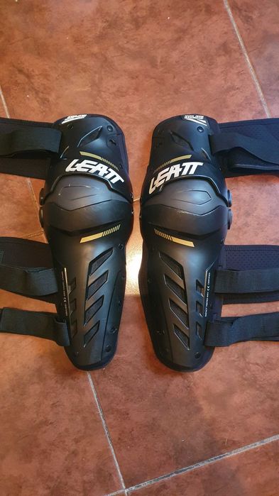 Leatt dual axis наколенники