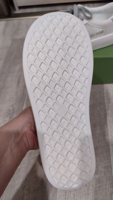 Кеды новые белые