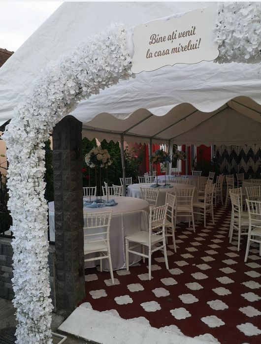 Cort, mese, scaune, decorațiuni de închiriat în Oradea și Bihor
