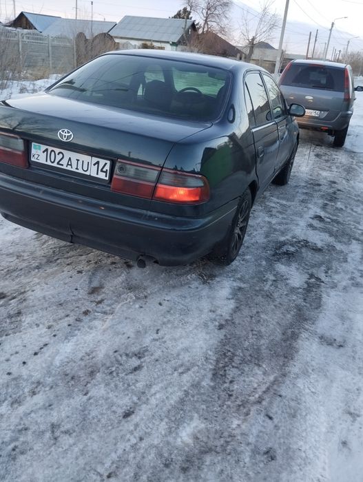 Продам авто таета карина е.