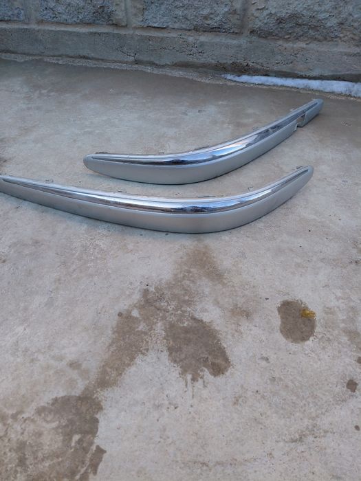 Продам молдинги на бампер мерс