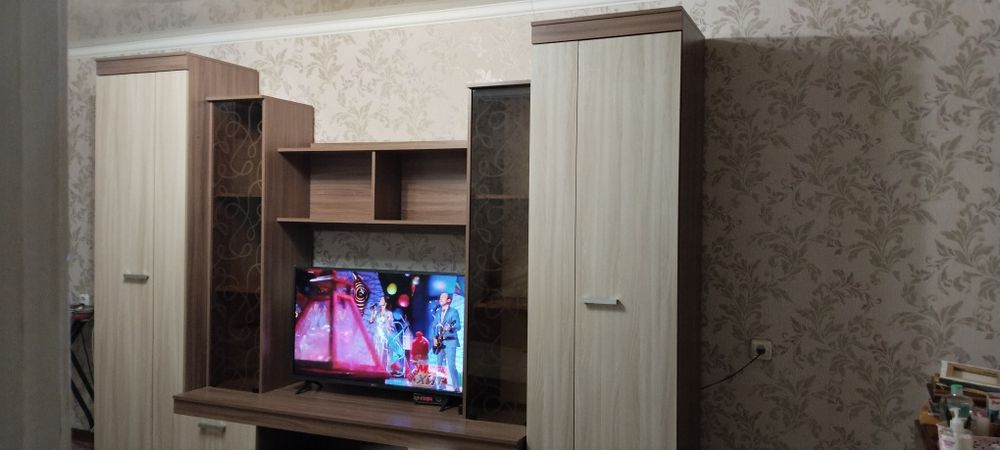 Продам стенку в гостиную