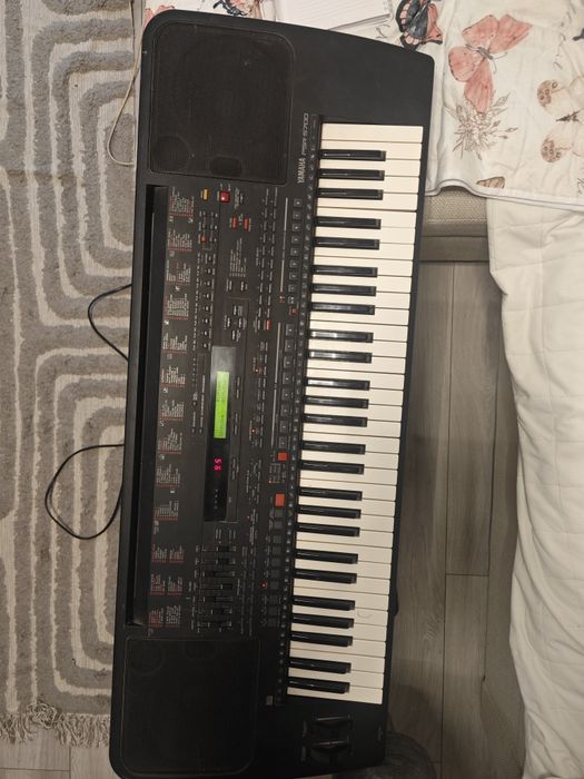 Yamaha psr 5700 vintage in stare excelentă