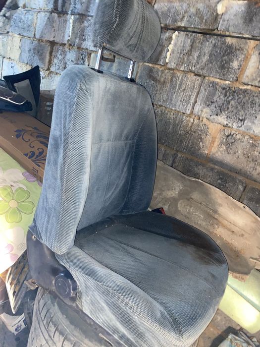 Седенье Нисан примьера