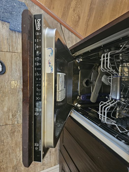 Съдомиялна Беко Инвертирна за части