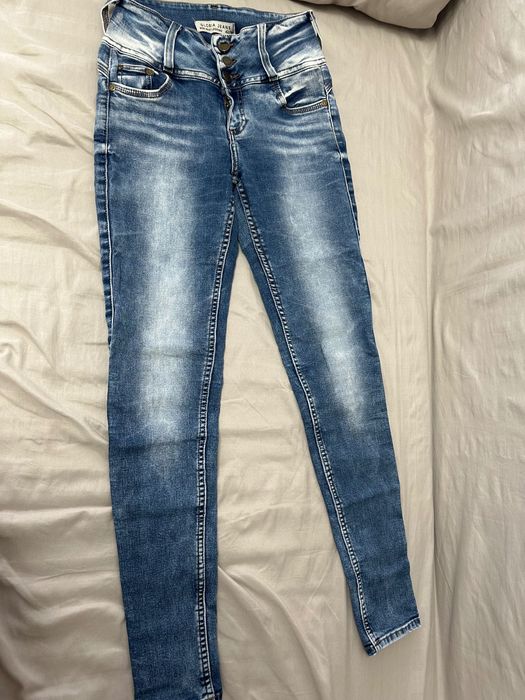 Продам женские вещи