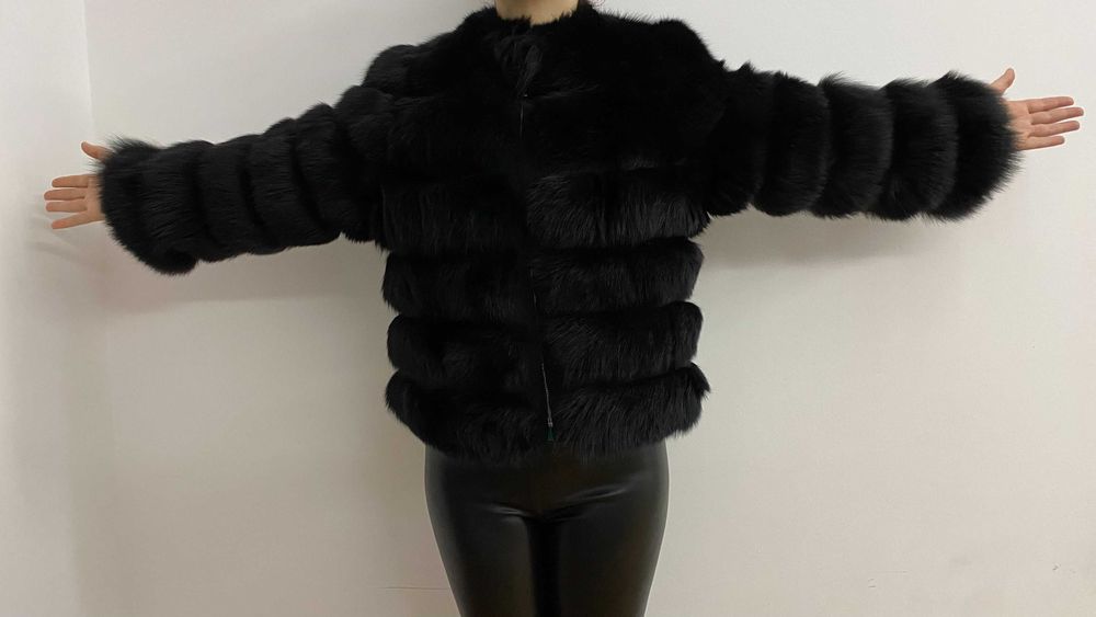Haina de blana naturala de vulpe polara neagra