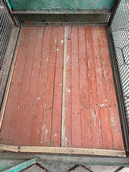 Продаётся Вольер