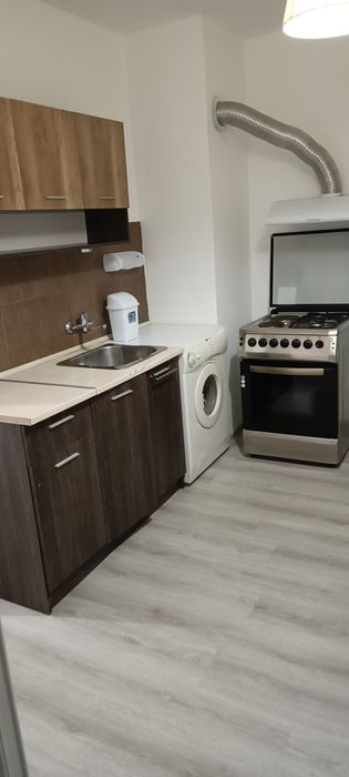 Продава двустаен апартамент Перник кв.Изток