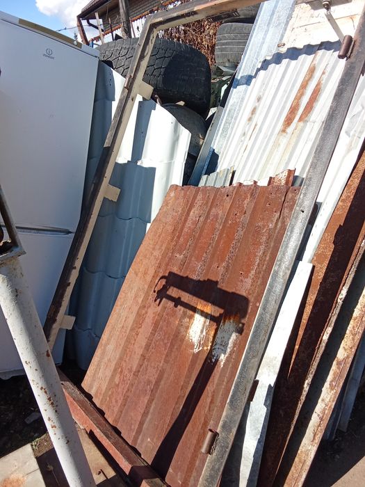 Подьездные двухстворчатые двери