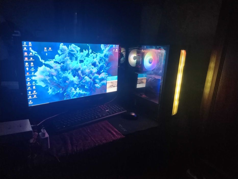 Игровой компьютер с монитором