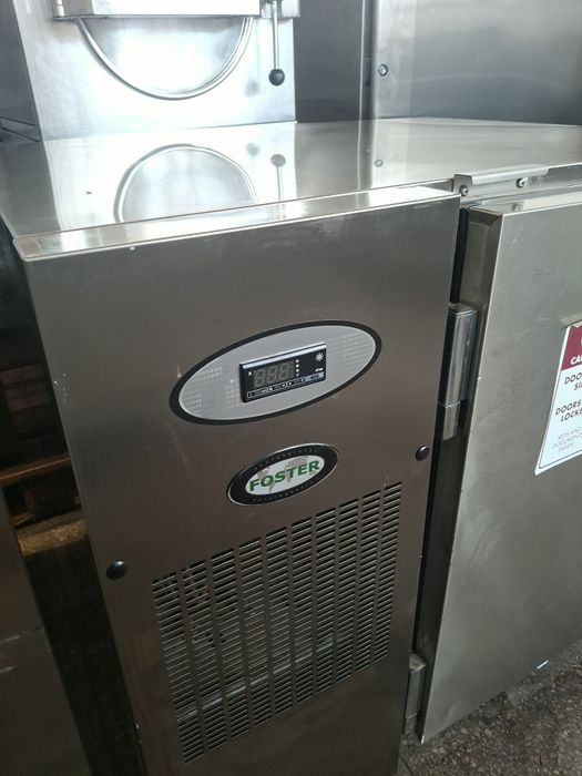 Хладилник FOSTER  за колички НОВ