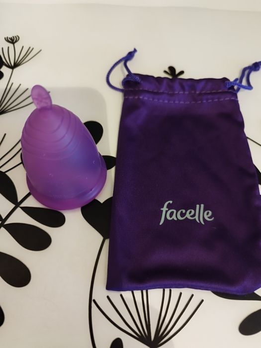 Cupa menstruala nouă Meluna Facelle
