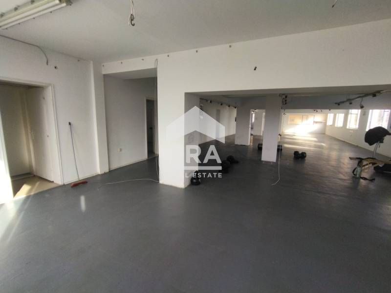 Дава се под наем Промишлена сграда в Хасково, Промишлена зона - Север - 360 кв.м за 510 € - Снимка #11