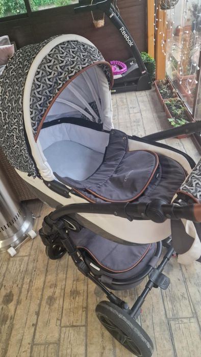 Бебешка количка в отлично състояние