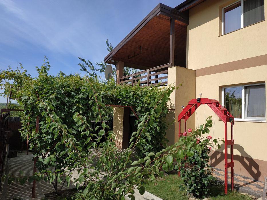 Casă cu etaj Podu Iloaiei
