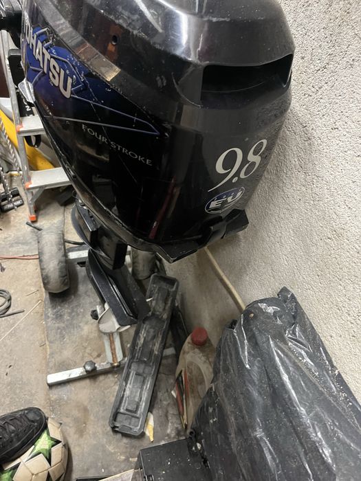 Лодка-3,60 м с четиритактов двигател ““Tohatsu“-9,8 коня къс ботуш