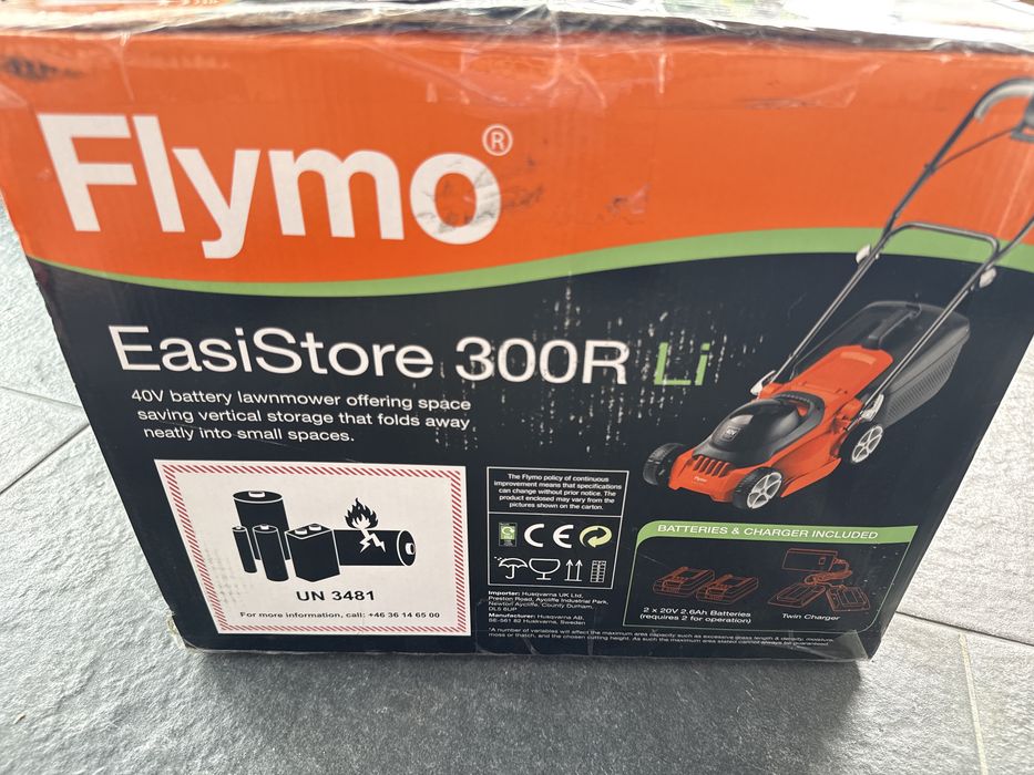 Mașină de tuns iarba rotativă cu acumulator Flymo EasiStore 300R Li – baterie de 40 V