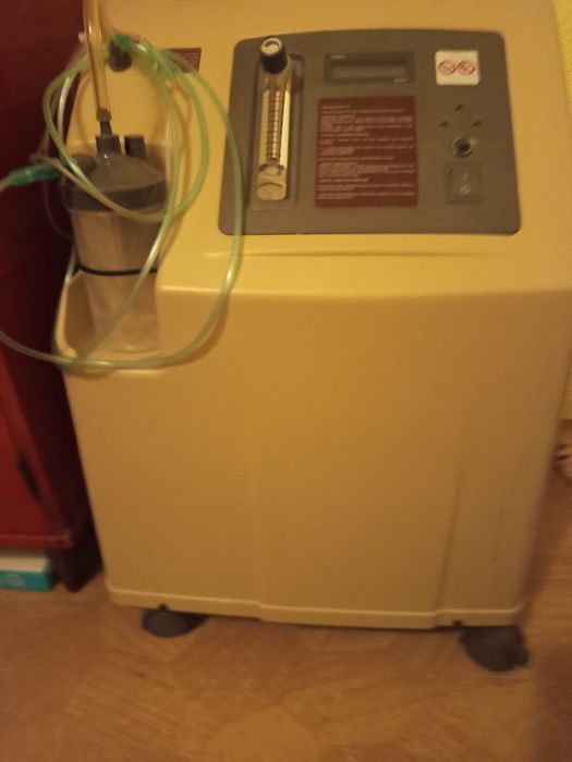 Vând Concentrator de oxigen tip 7F-5 , in garanție numai în Constanta