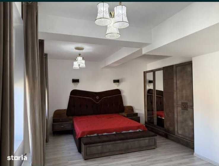 Vilă spațioasă de închiriat | 3 etaje | 4 dormitoare | piscină