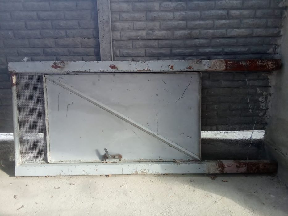 Бочка самодельная  и калитка