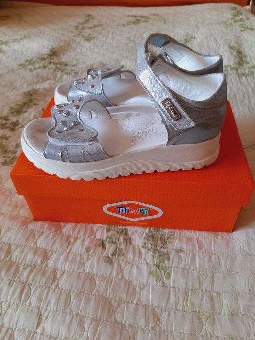 Босоножки на девочку