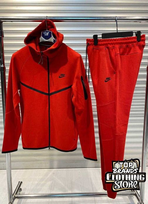 Nike Tech в различни цветове с опция за преглед и тест