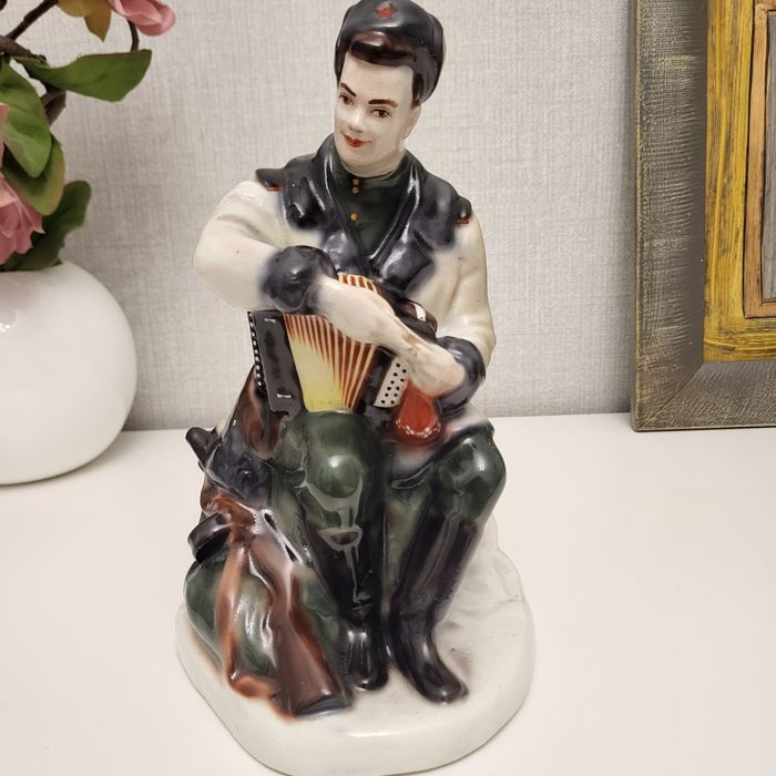 Статуэтка Василия Тёркина