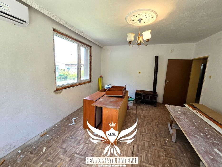 Продавам тристаен апартамент 94кв. на първи етаж с паркомясто в гр.Асеновград, кв.Долни Воден - снимка 9