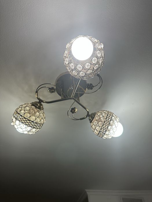 Люстры по 1000 тг