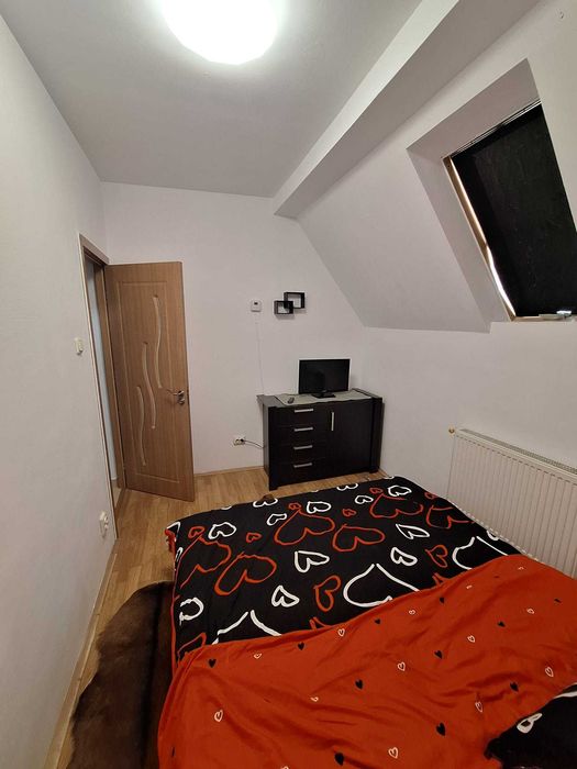 Apartament 2 camere semi-decomandat cu design modern si primitor situat in Zona Girocului