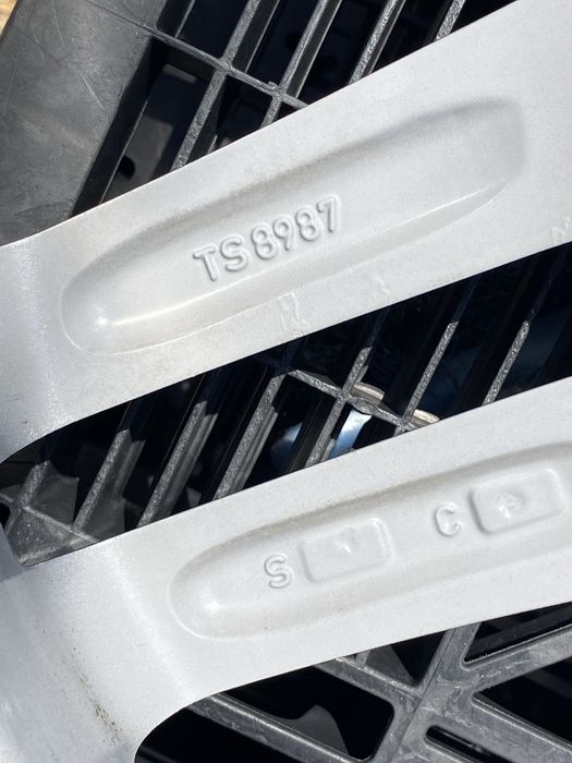 19 цола 5 х 112 мм Фолксваген Пасат , Ауди , Шкода