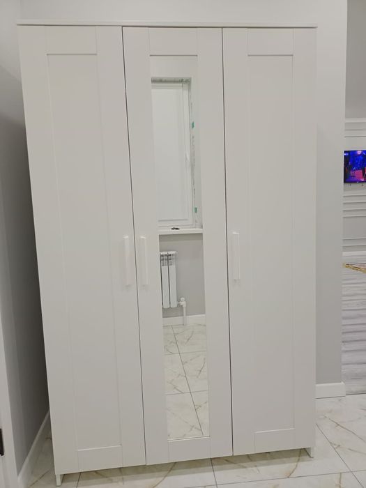 Продам икеа шкаф